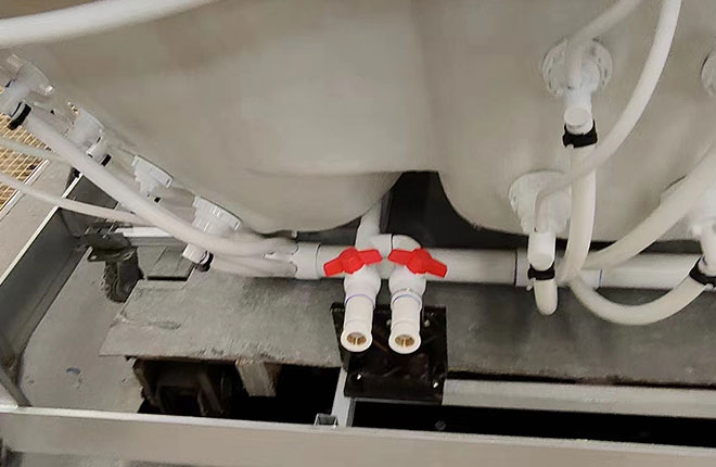 The Convenience of Cold-Hot Pipe Inlets at the Bottom of Prefabricated Pools: A Big Data Perspective