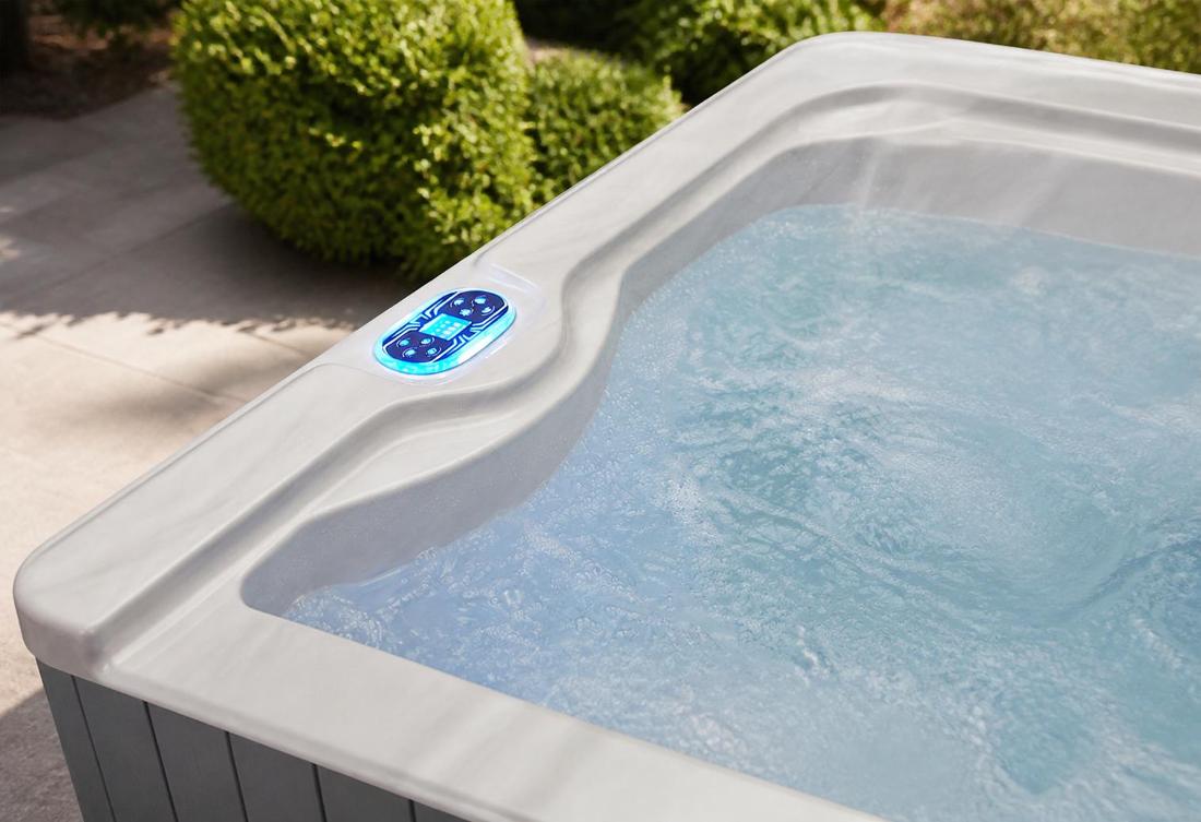 Digital control panel on the tub rim
